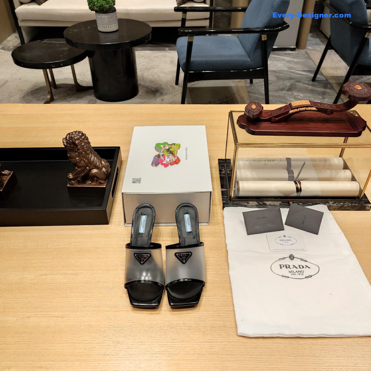 Pra*a metal logo triangle head square sandals