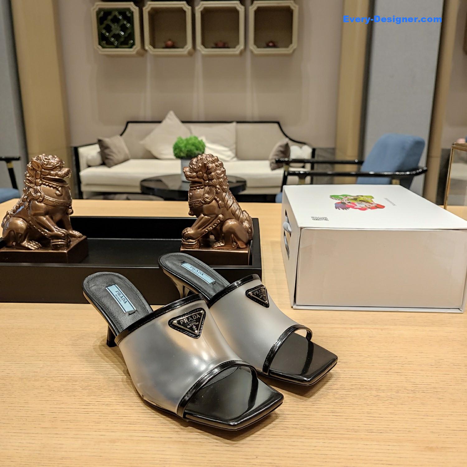 Pra*a metal logo triangle head square sandals