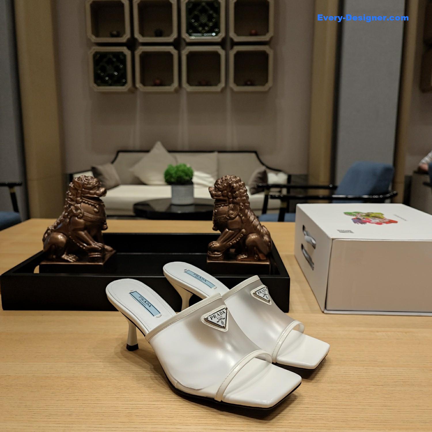 Pra*a metal logo triangle head square sandals