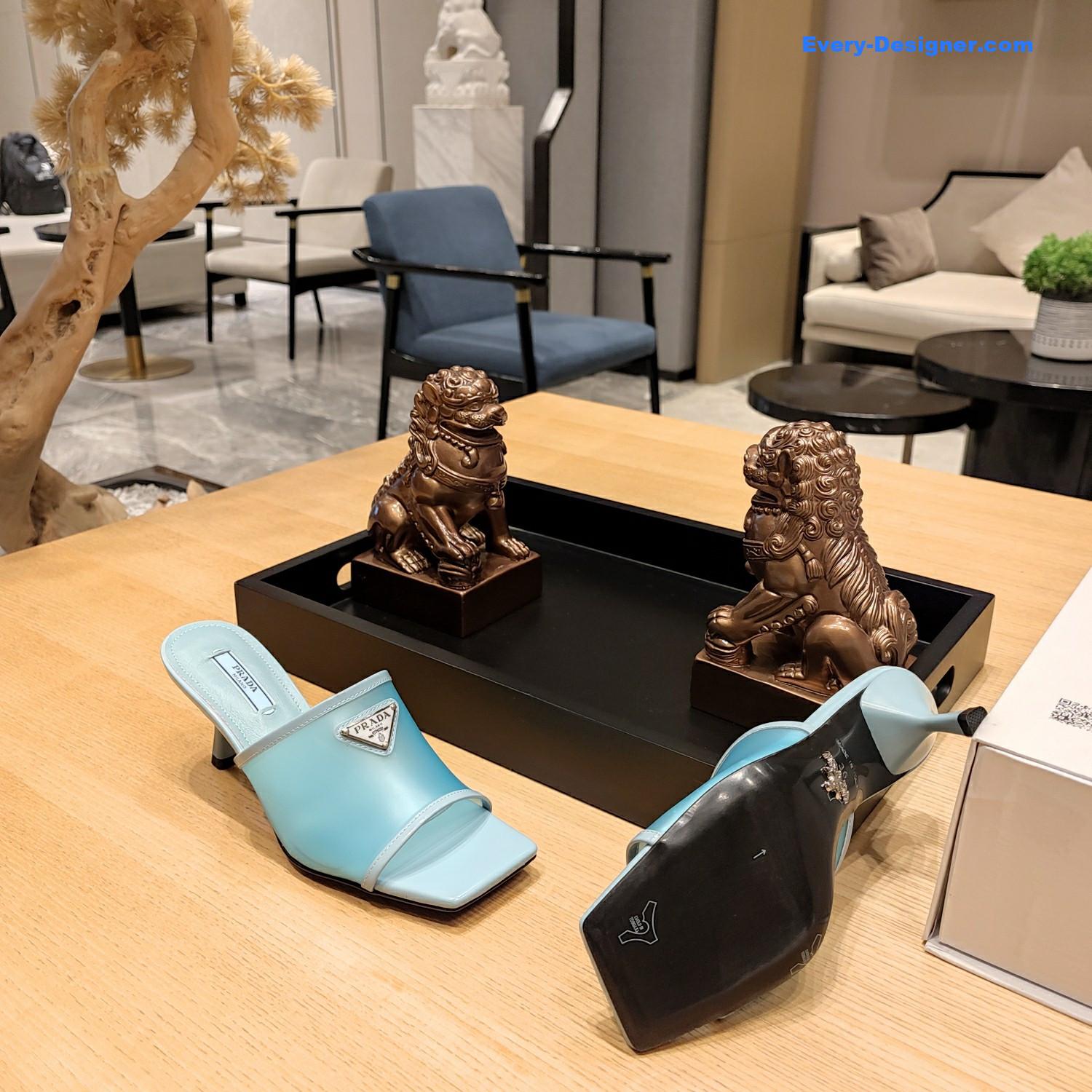 Pra*a metal logo triangle head square sandals