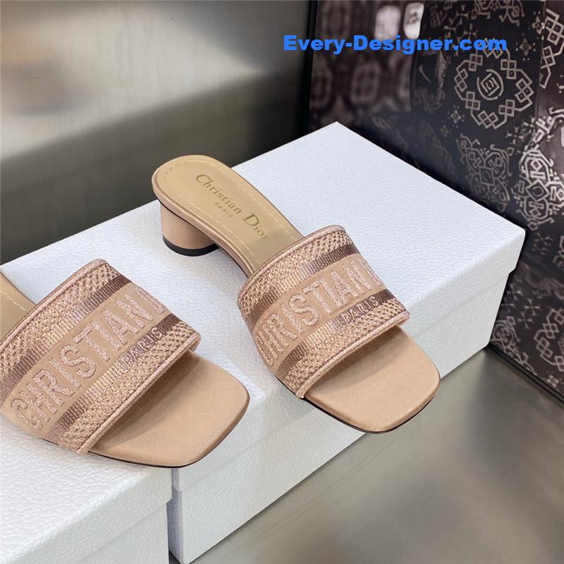 D10r new flip flops color matching women’s shoes