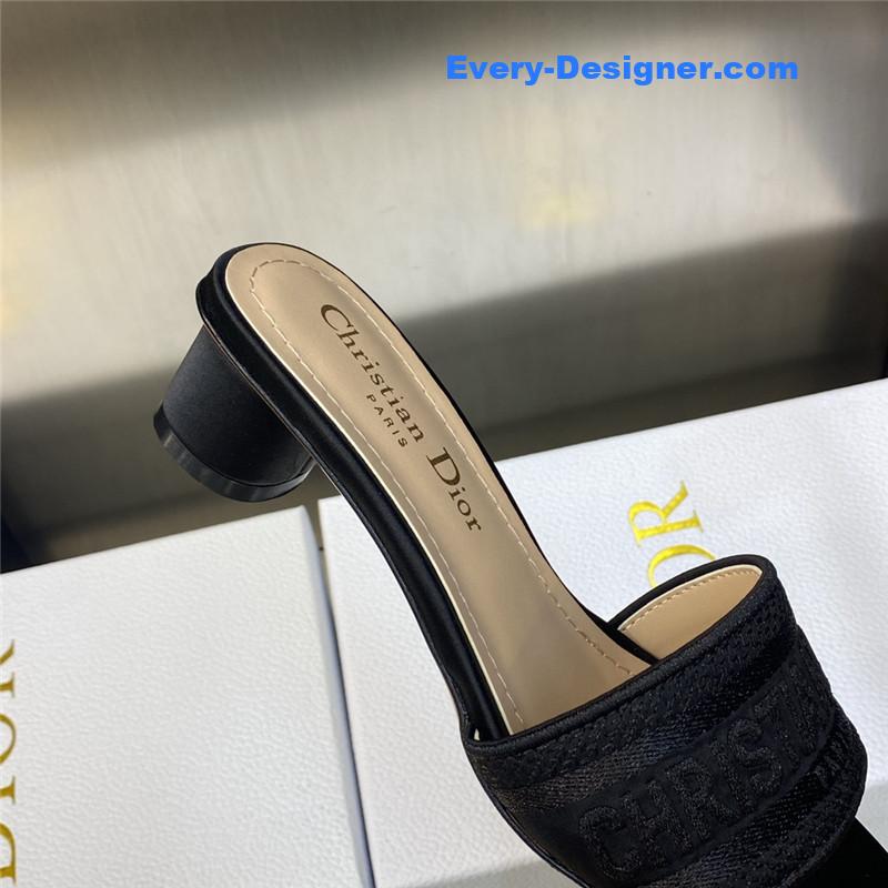 D10r new flip flops color matching women’s shoes