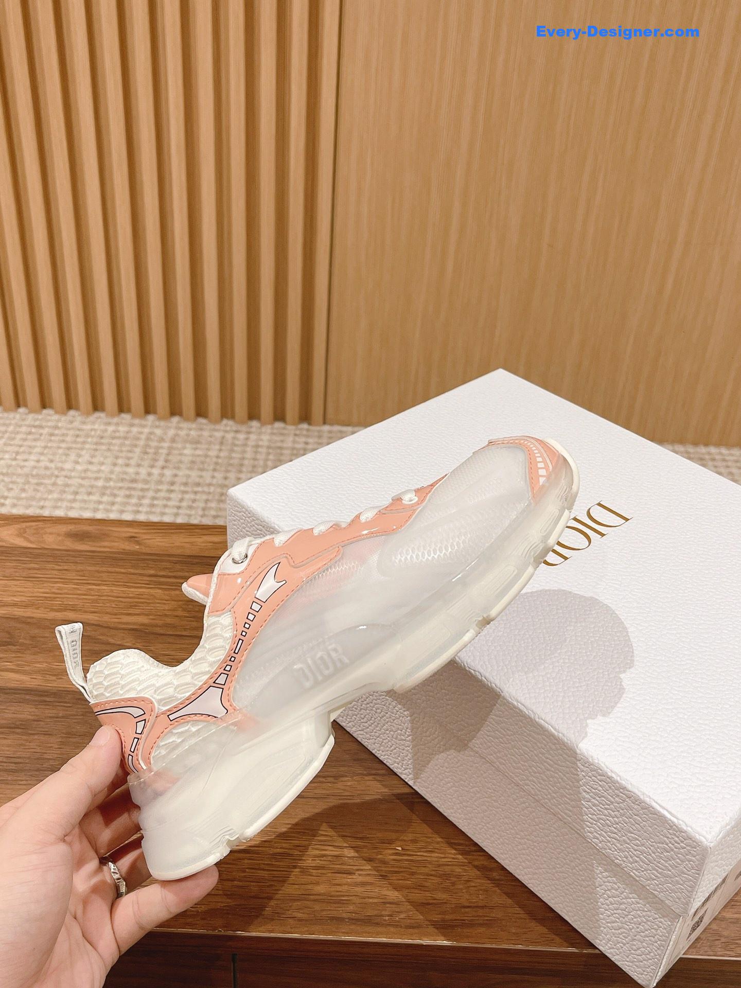 D10r classic running shoes