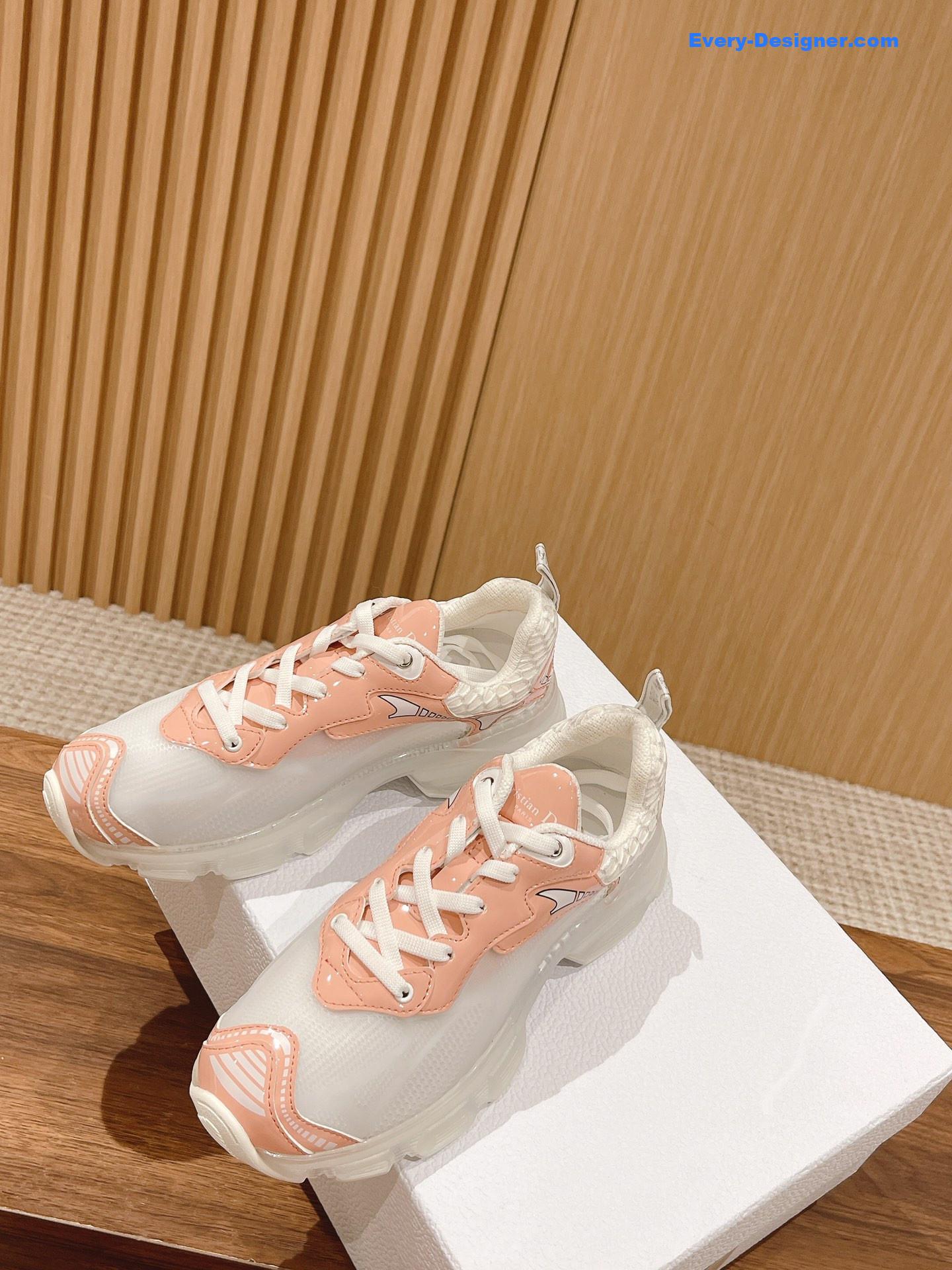 D10r classic running shoes