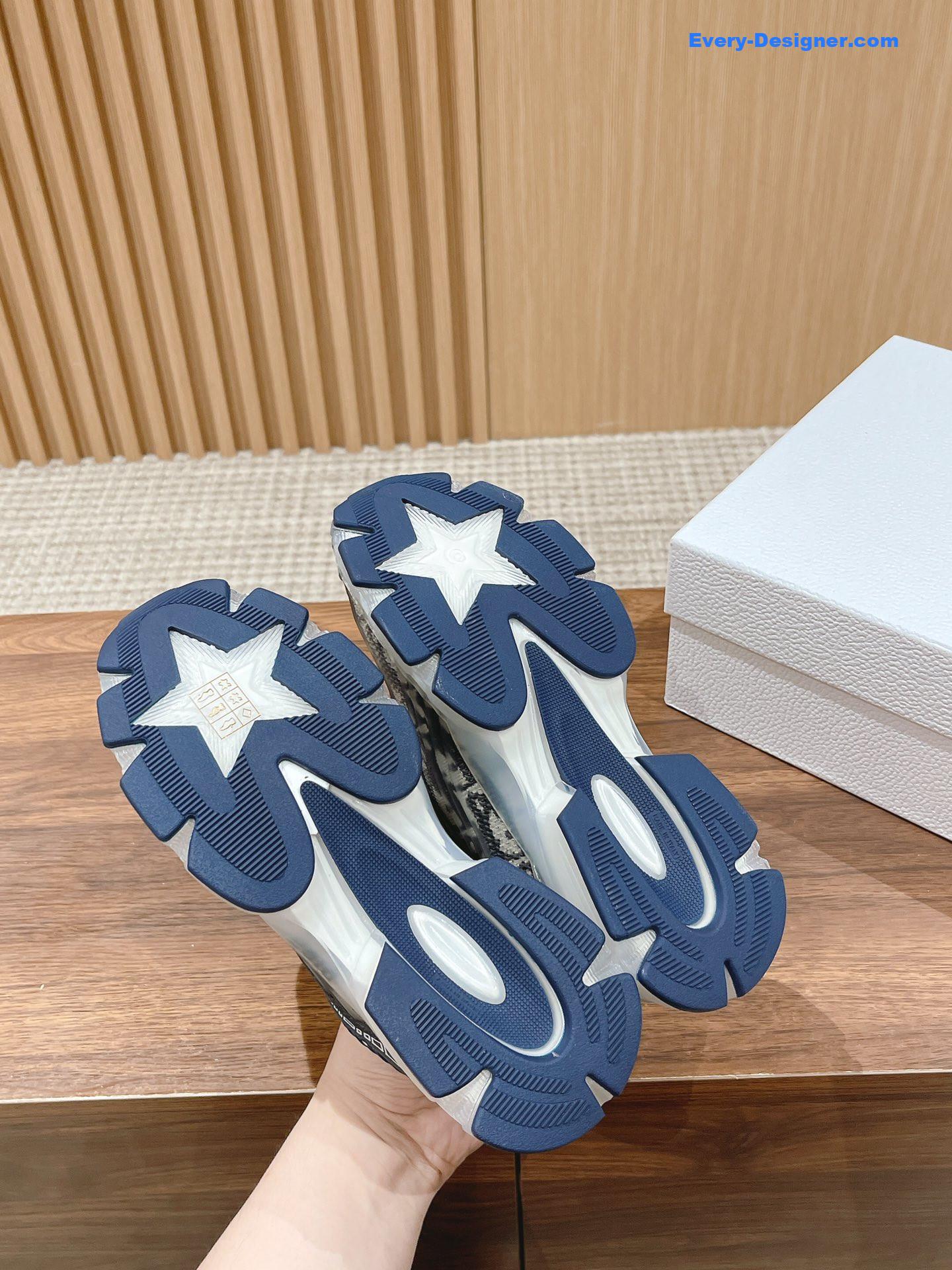 D10r classic running shoes