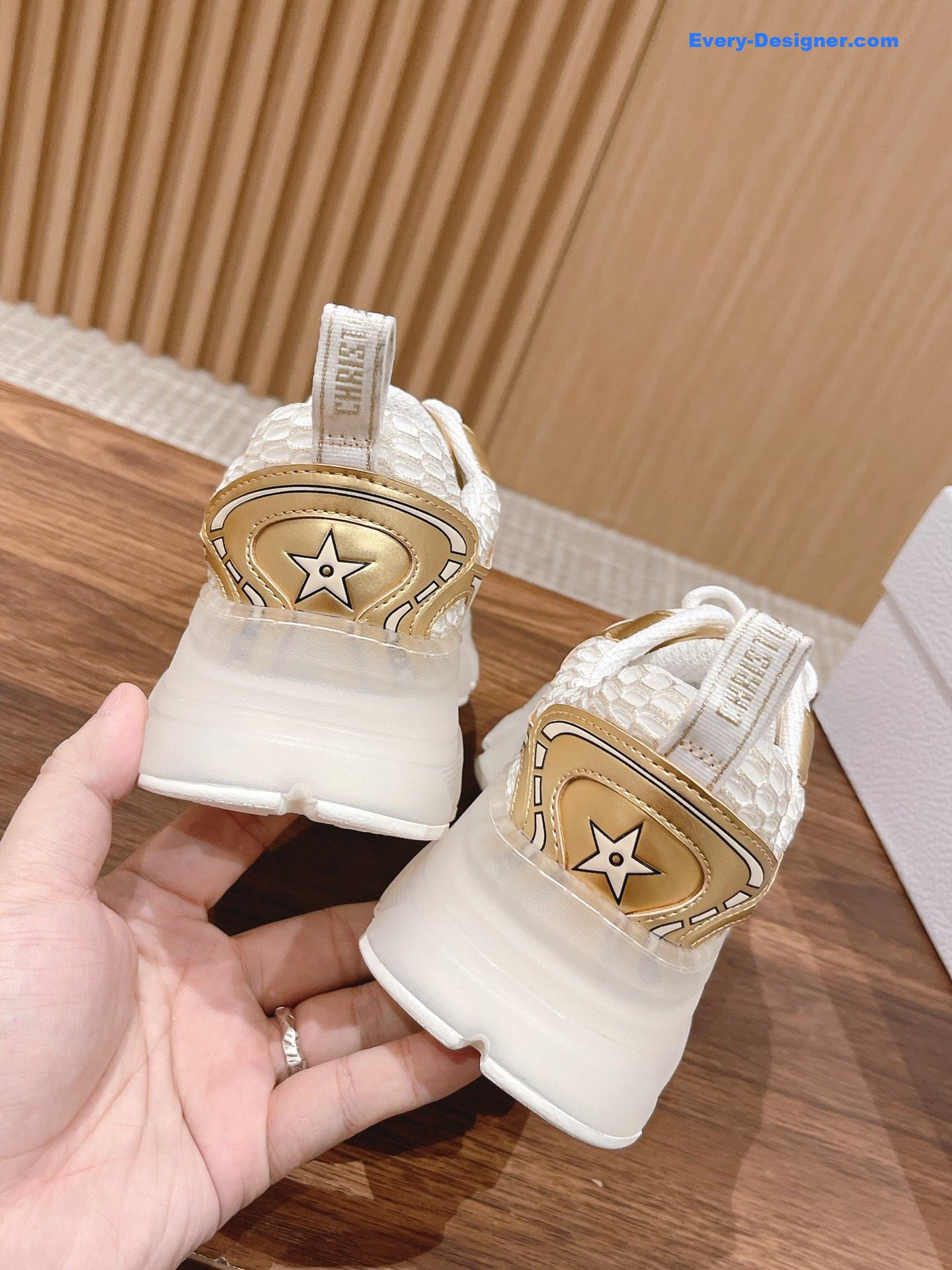 D10r classic running shoes