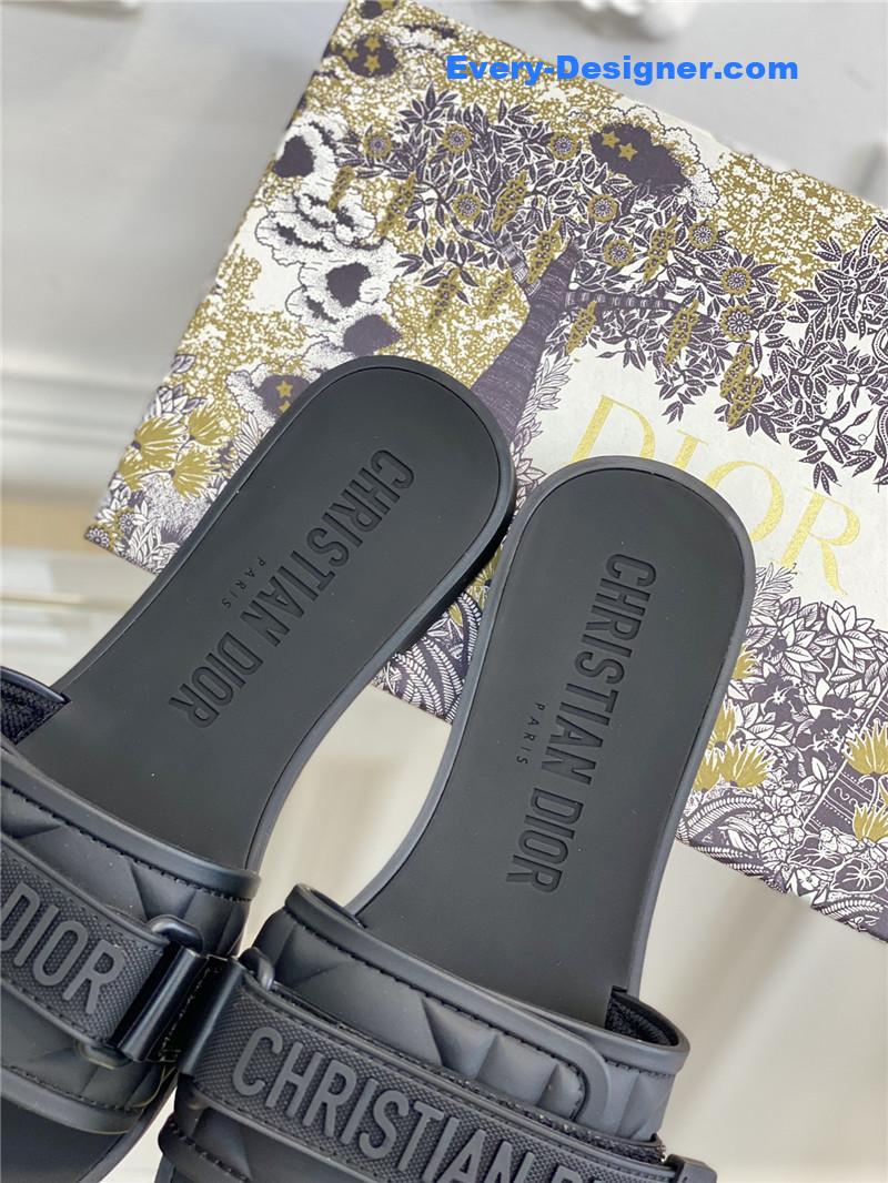 D10r new D10ract beach shoes