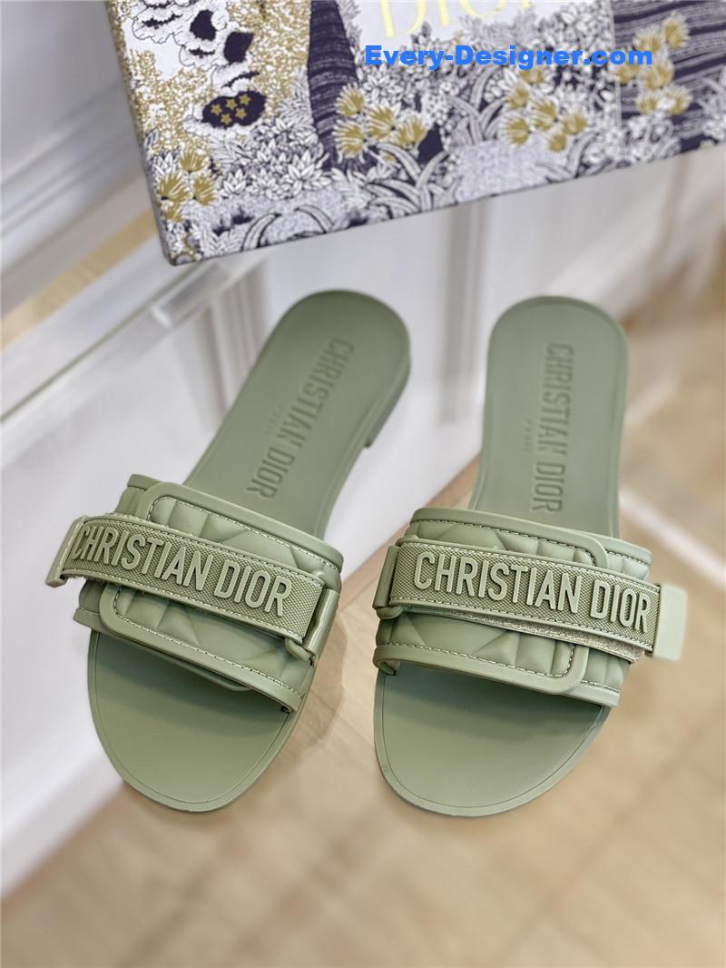 D10r new D10ract beach shoes