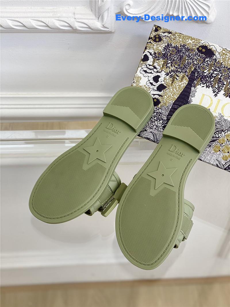 D10r new D10ract beach shoes