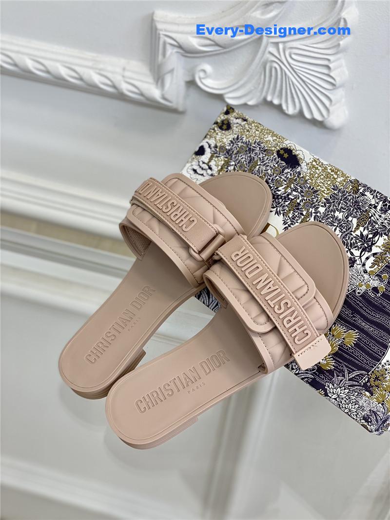 D10r new D10ract beach shoes