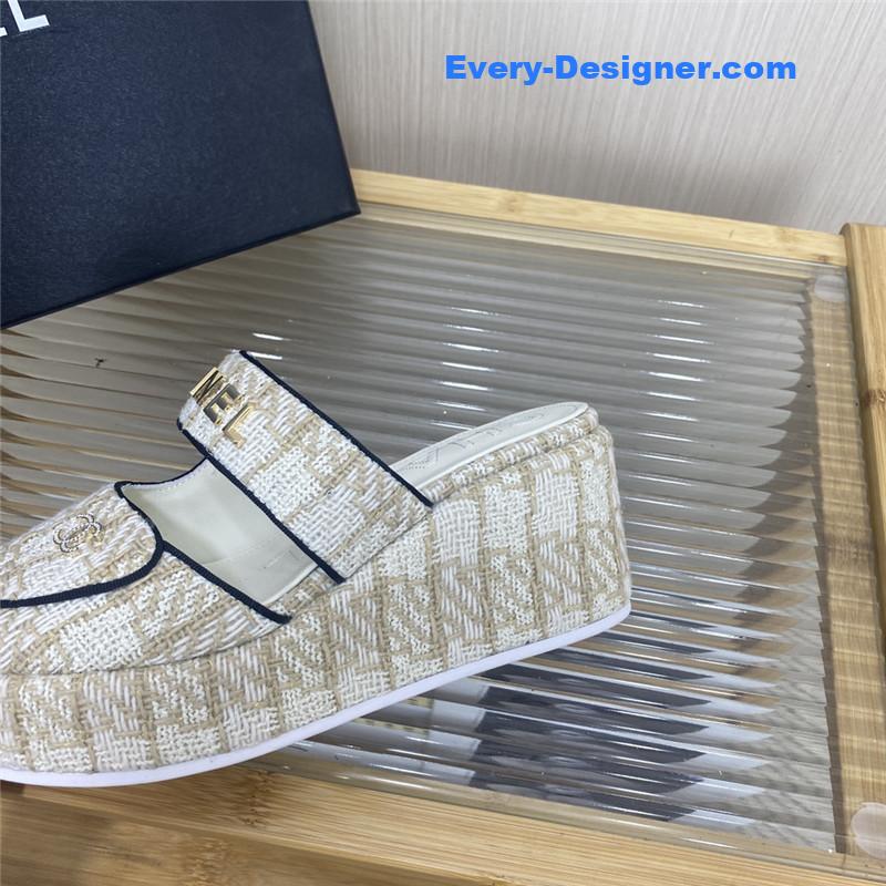 CC logo platform slippers