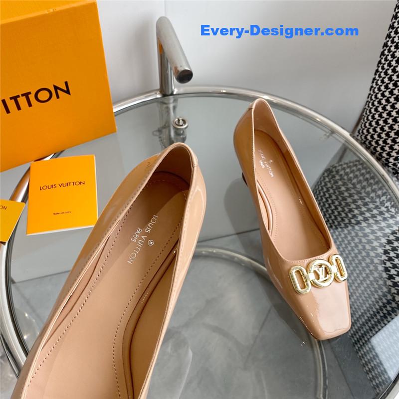 l0vis Vvtt0n lv chain kitten heel square toe shoes