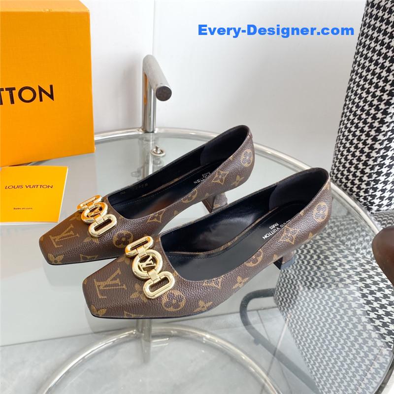 l0vis Vvtt0n lv chain kitten heel square toe shoes