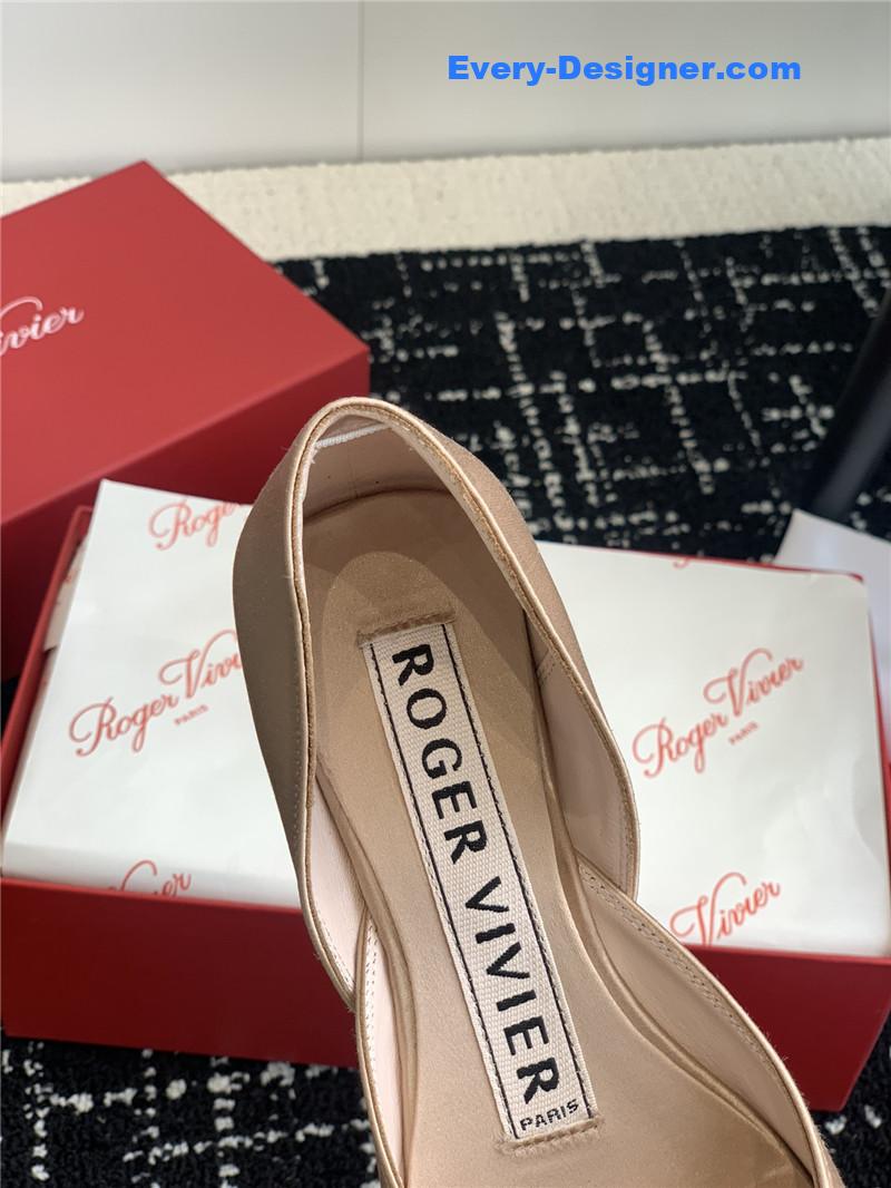 Roger vivier hollow silk satin diamond buckle flat shoes