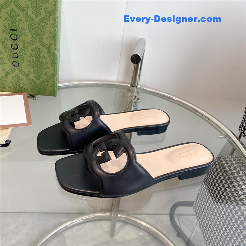 Gucci interlocking GG cutout slides