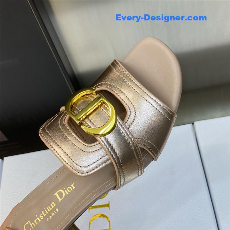 D10r cd letter metal logo flat hollow sandals