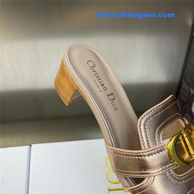 D10r cd letter metal logo flat hollow sandals