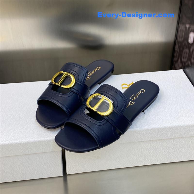 D10r cd letter metal logo flat hollow sandals