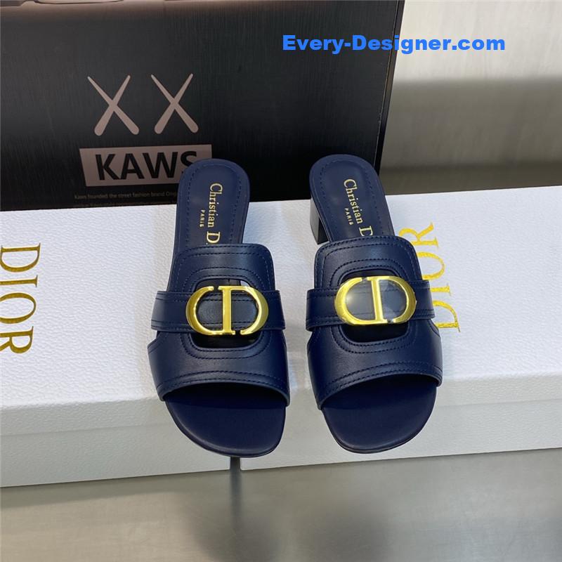 D10r cd letter metal logo flat hollow sandals