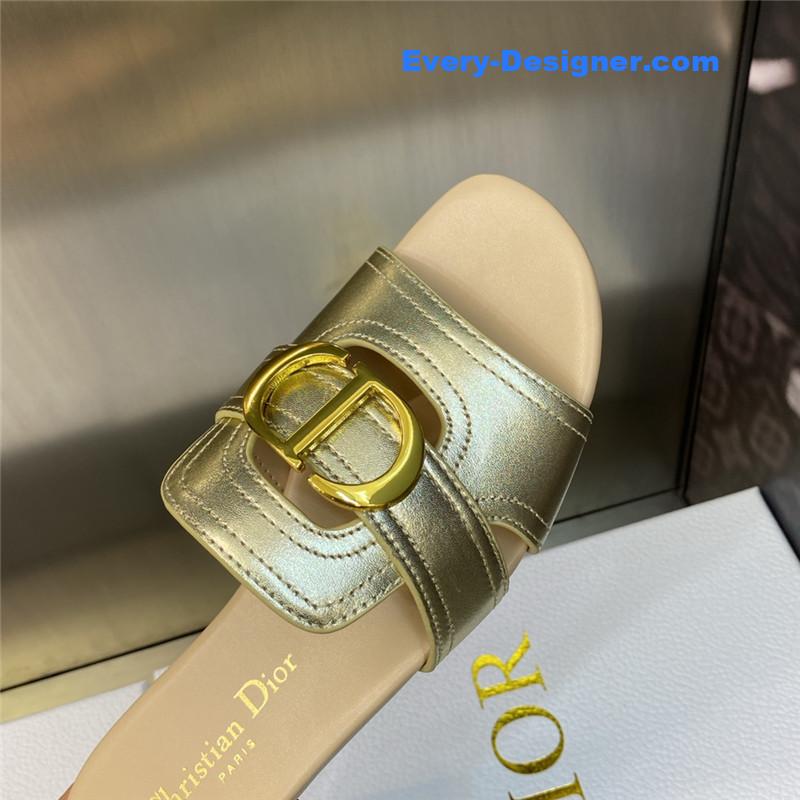D10r cd letter metal logo flat hollow sandals