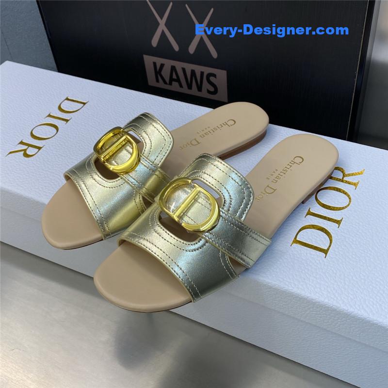 D10r cd letter metal logo flat hollow sandals