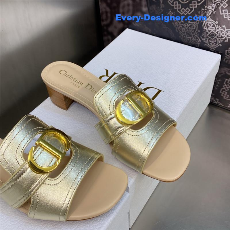 D10r cd letter metal logo flat hollow sandals