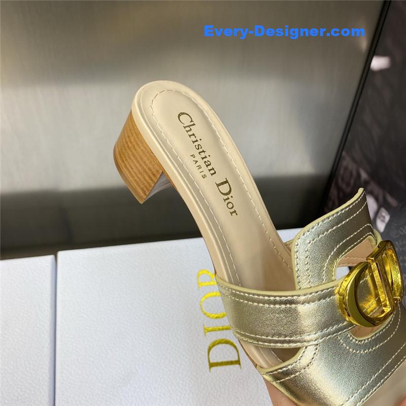 D10r cd letter metal logo flat hollow sandals