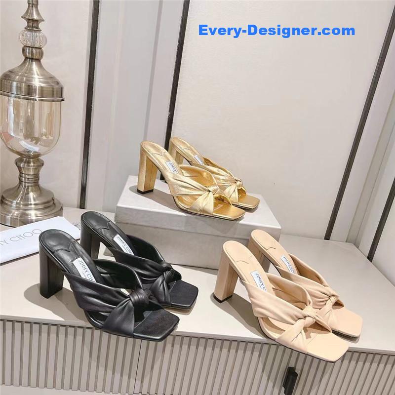 J1m*y Ch00 block heel square toe pumps