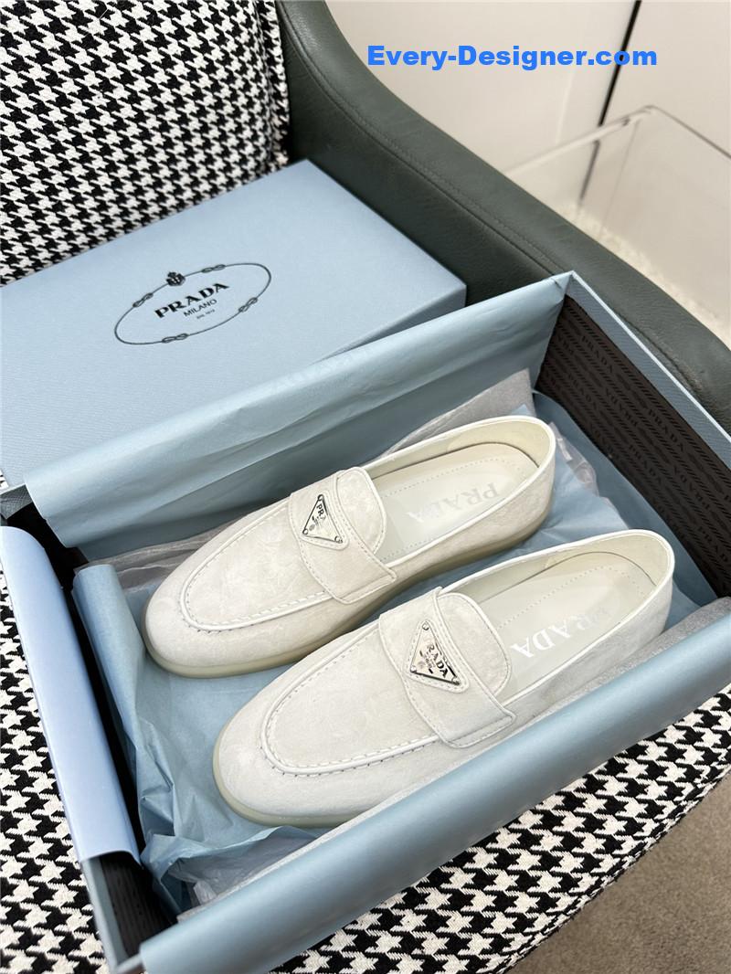 Pra*a new loafers