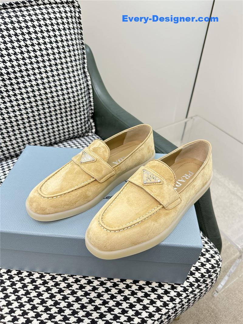 Pra*a new loafers
