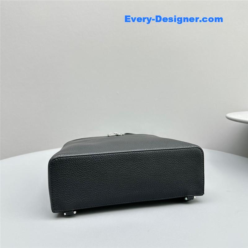 L0r0 P1ana extra pocket backpack