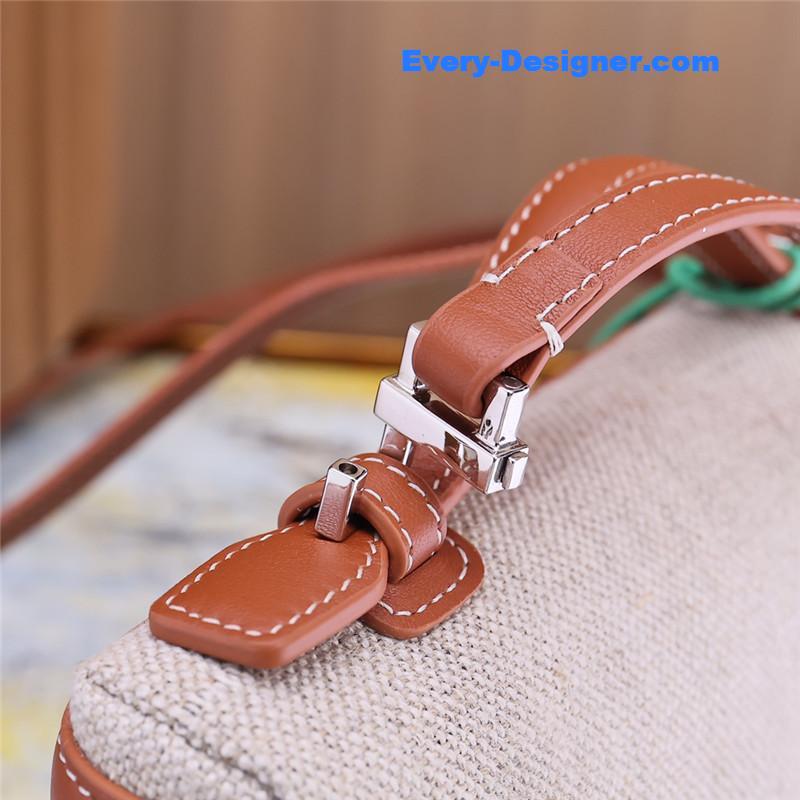 L0r0 P1ana extra pocket l19 pouch