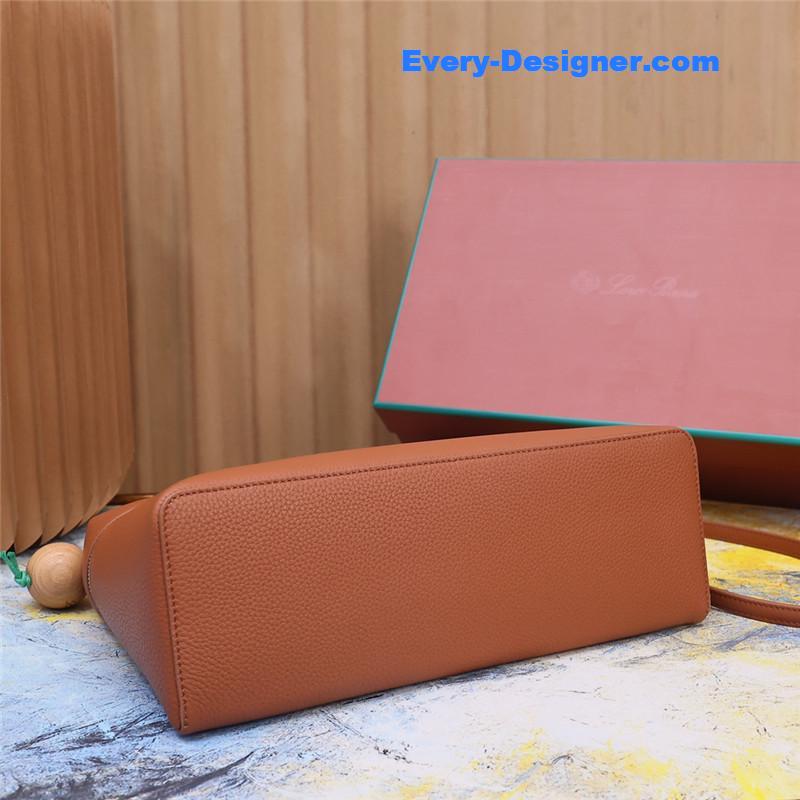 L0r0 P1ana extra pocket l19 pouch