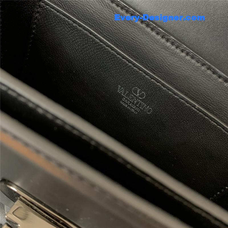 Va1e*ntin0 garavani rockstud23 small leather bag