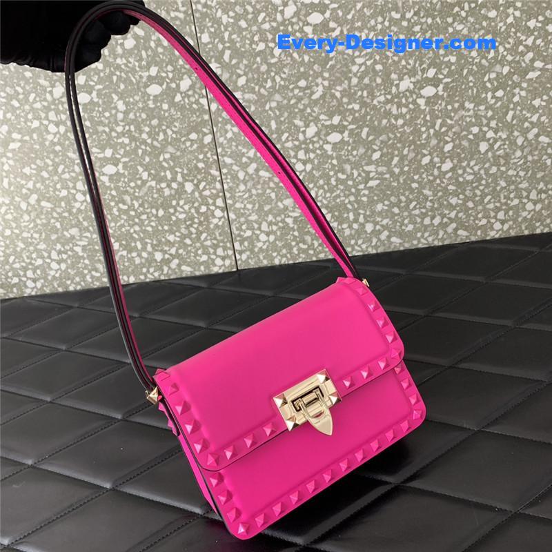 Va1e*ntin0 garavani rockstud23 small leather bag