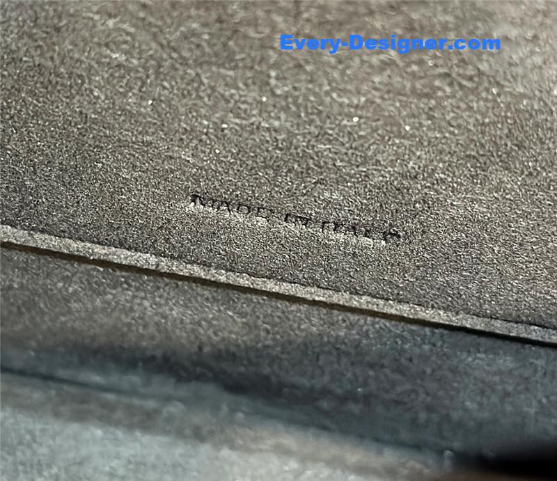 F**di women’s pink c’mon small bag