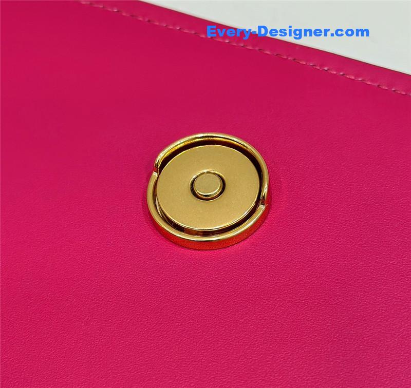 F**di women’s pink c’mon small bag