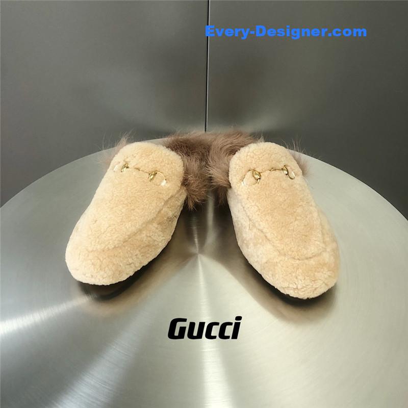 Gvc*1 fur slippers