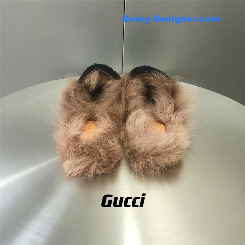 Gvc*1 fur slippers
