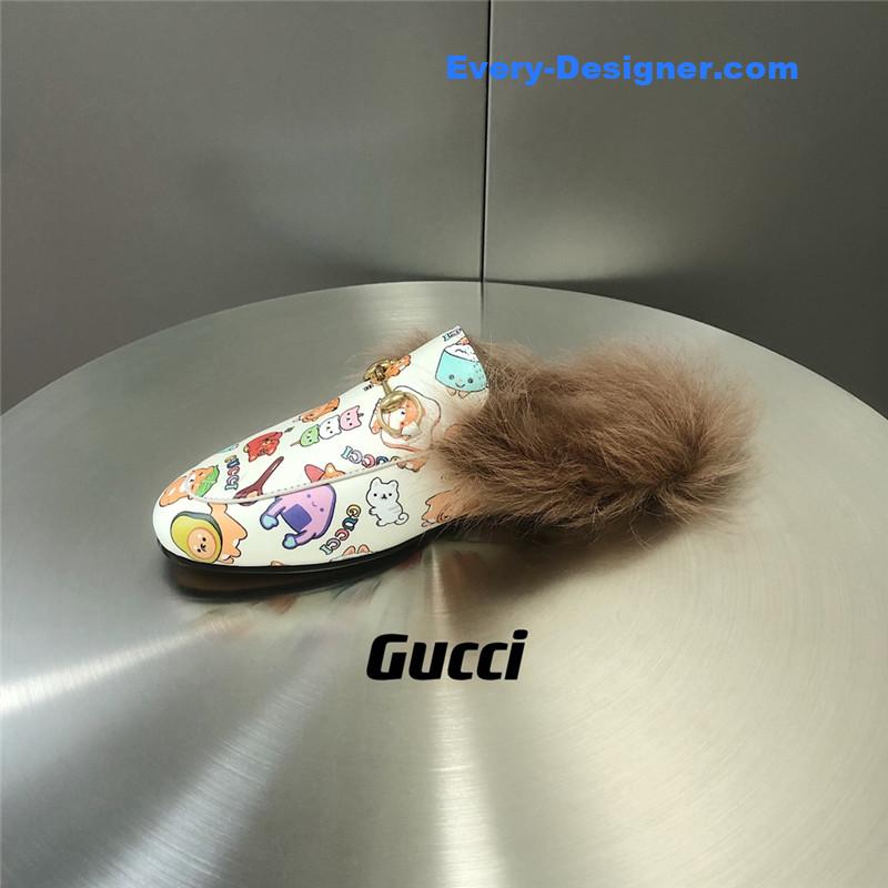 Gvc*1 fur slippers