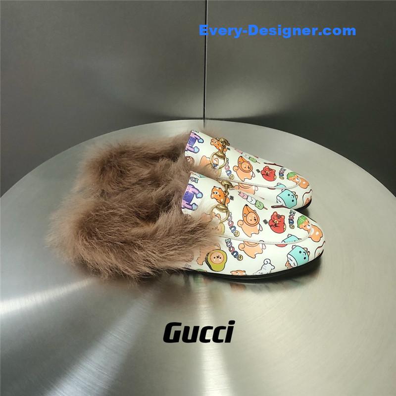 Gvc*1 fur slippers