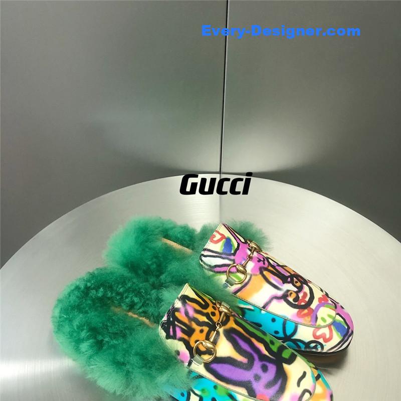 Gvc*1 fur slippers