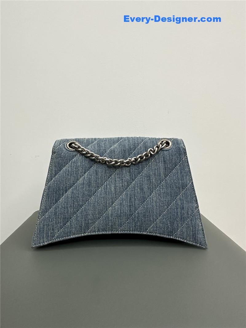 Ba1en*iaga crush medium chain bag