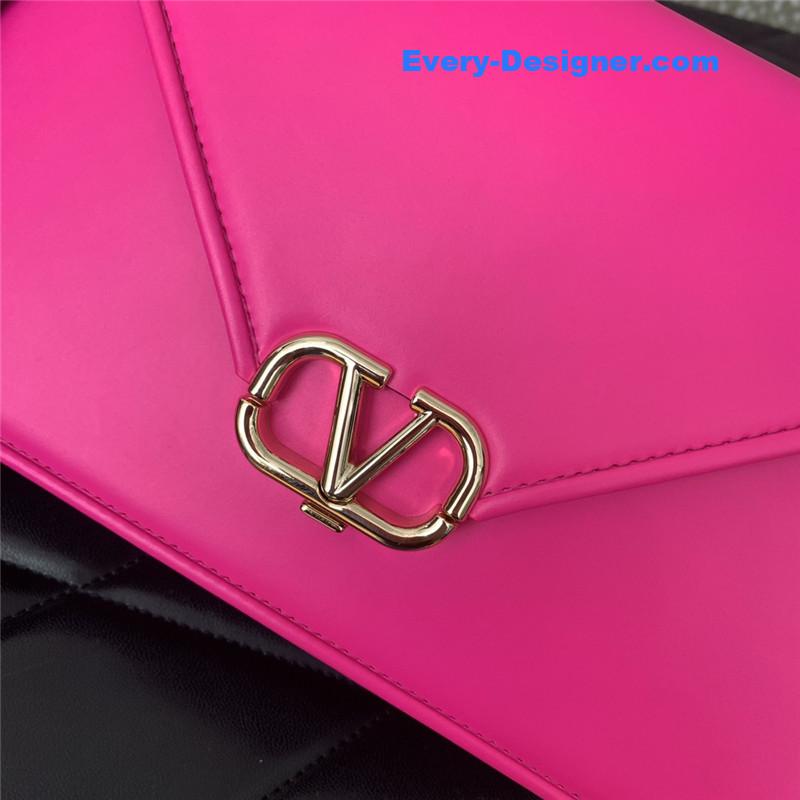 Va1e*ntin0 garavani letter leather shoulder bag