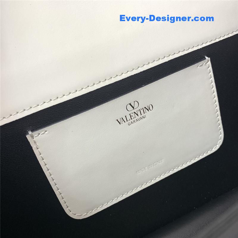 Va1e*ntin0 garavani letter leather shoulder bag