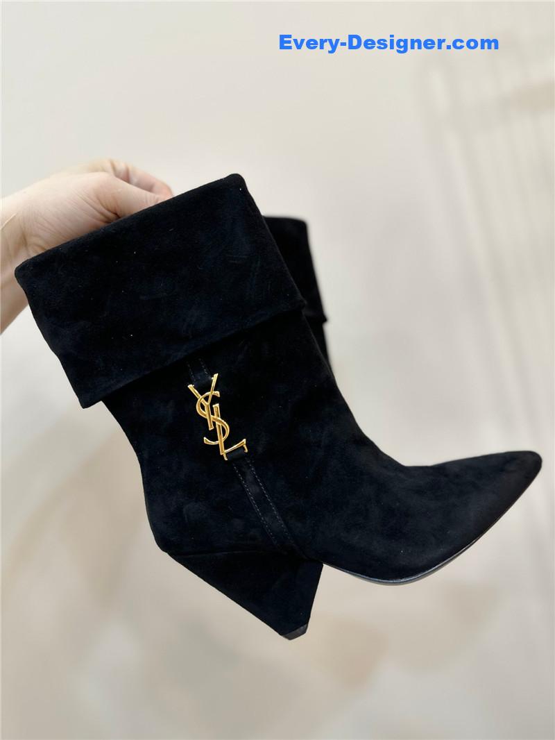 Y51 pointed toe suede ankle boots