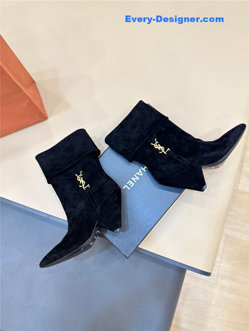 Y51 pointed toe suede ankle boots