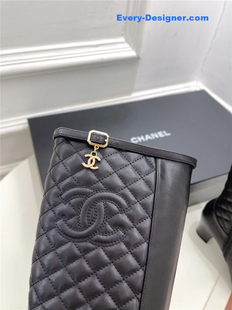 CC classic embroidered chunky heel boots