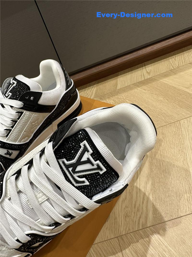 l0vis Vvtt0n lv  trainer sneakers