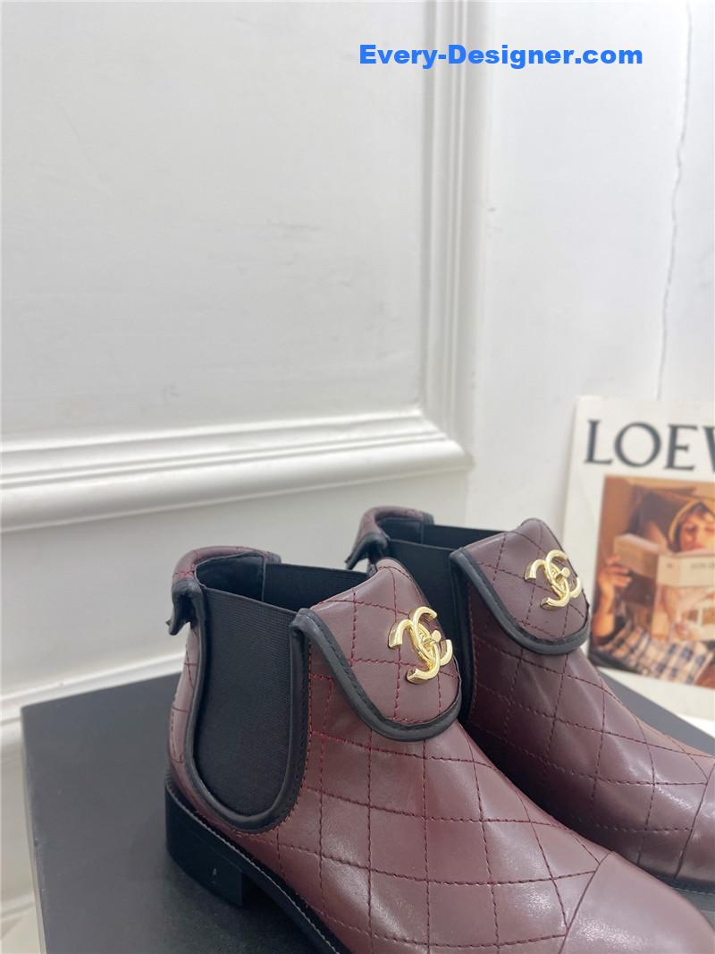 CC logo rhombus short boots